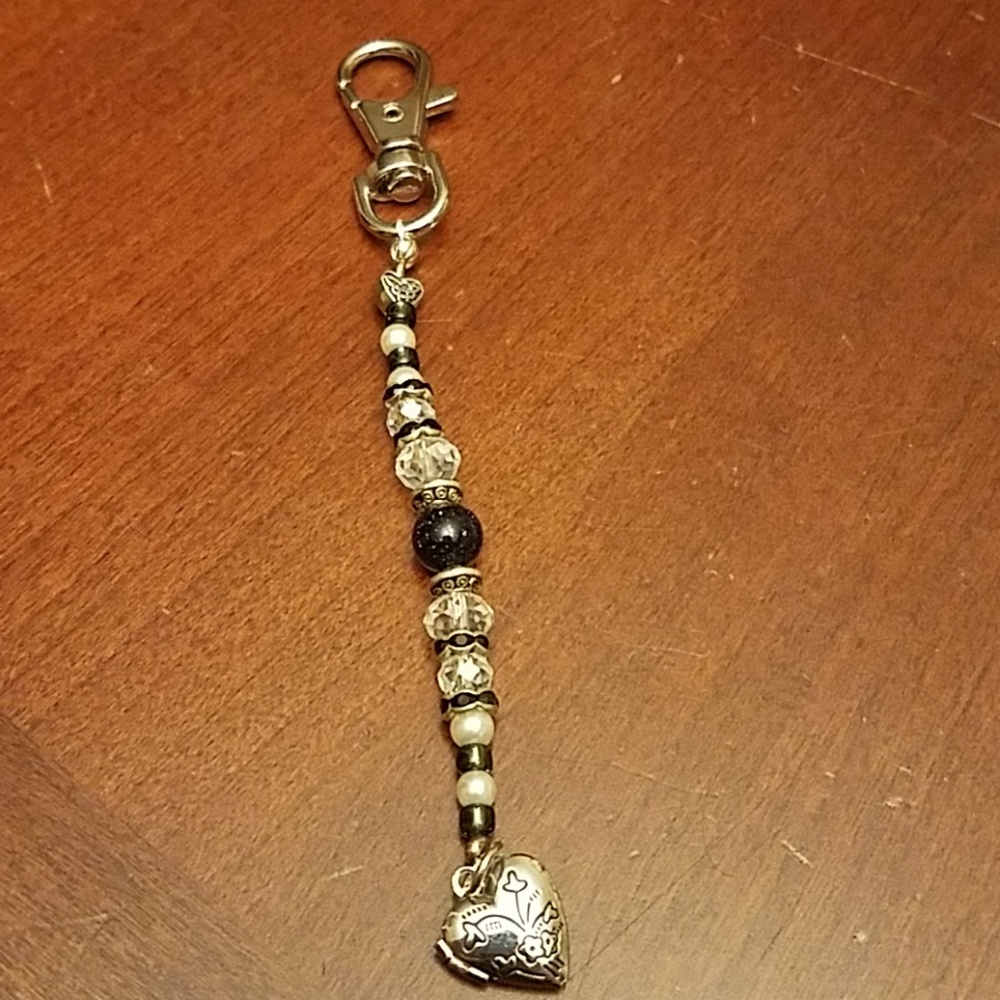 Keychain or purse pull
